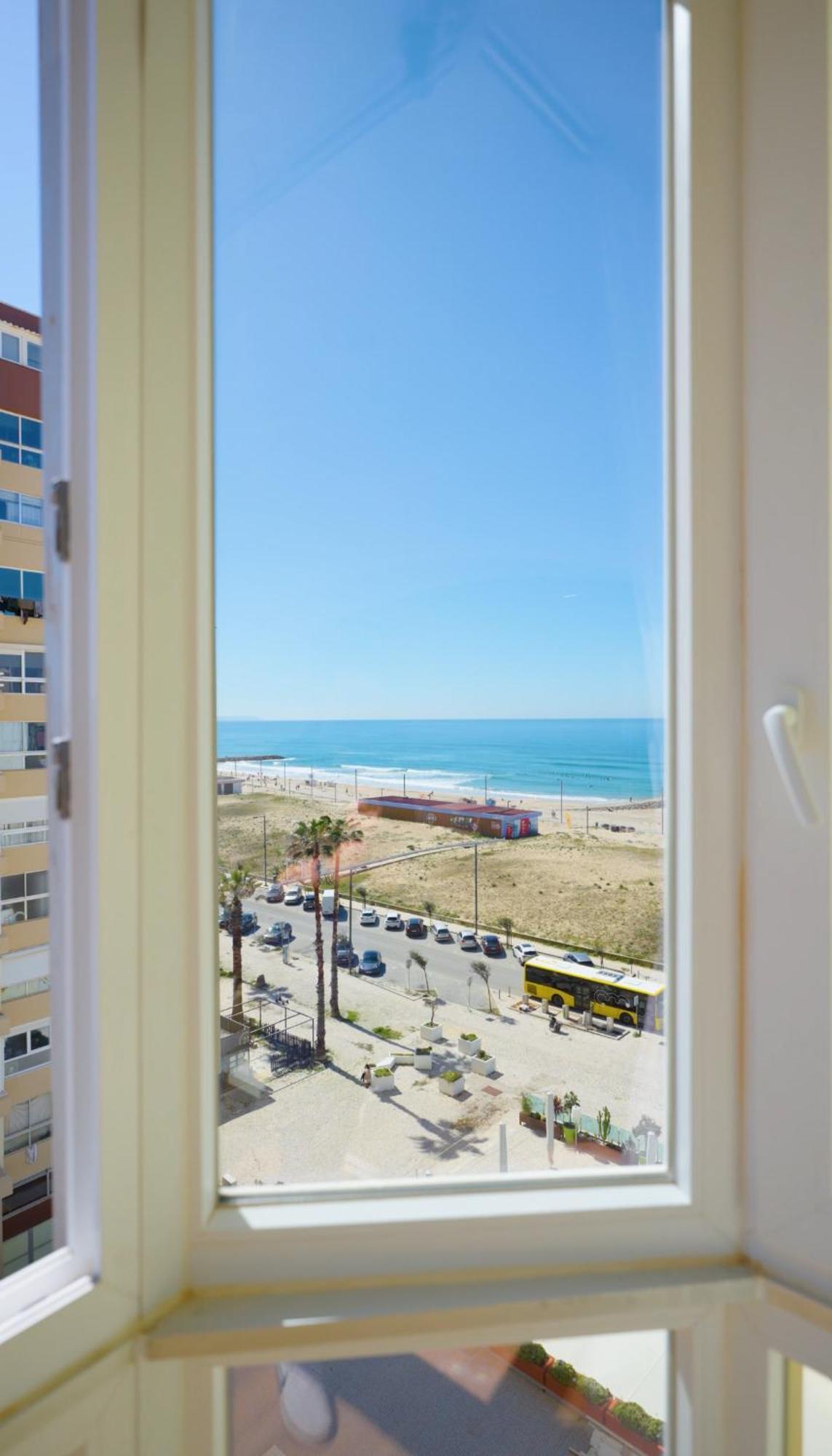 Front Beach Costa Caparica Lisbon Коста да Капарика Екстериор снимка